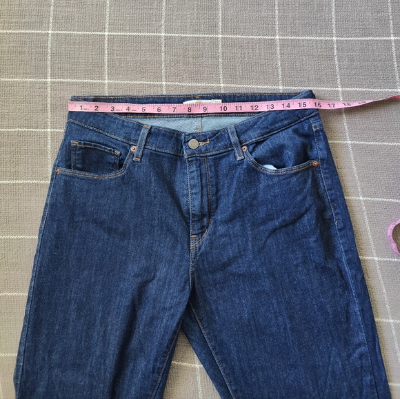 Levi's Classic Mid Rise Skinny Jeans - Picture 3 of 9